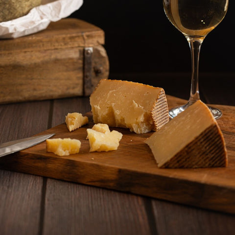 Adiano Queso Manchego Semicurado D.O.P. – Wedge